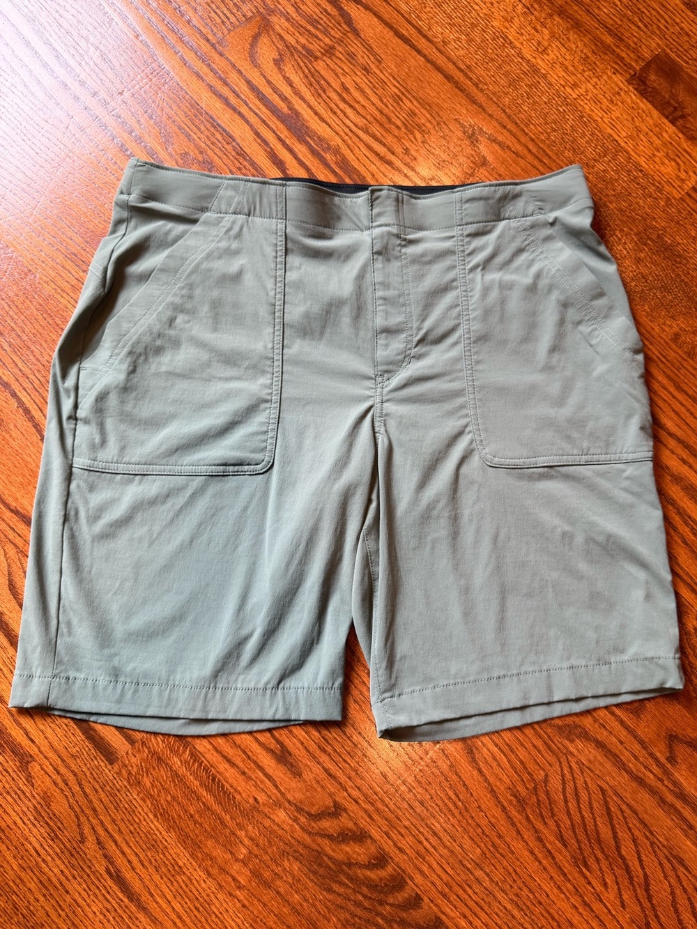 Eddie Bauer Sage Green Shorts - Size 14